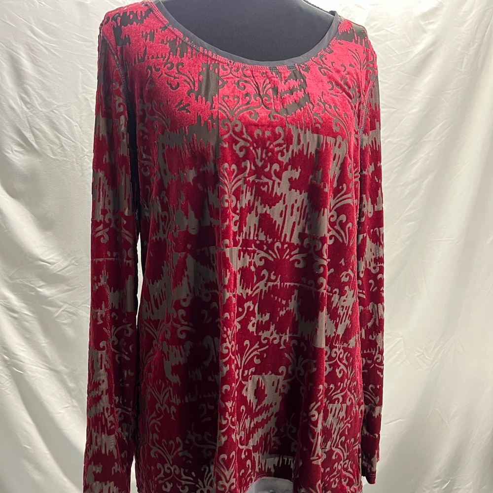 Simply Vera Wang Elegant Red and Gray Patterned Velvet Women's Top Large